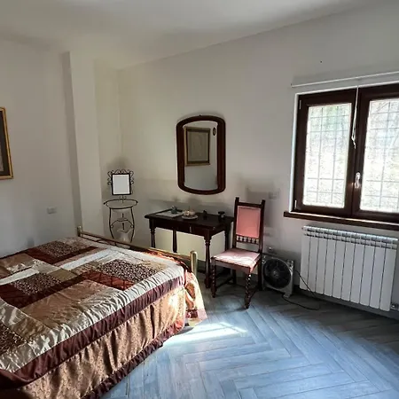 Lo Specchio Di Alice Apartment *
