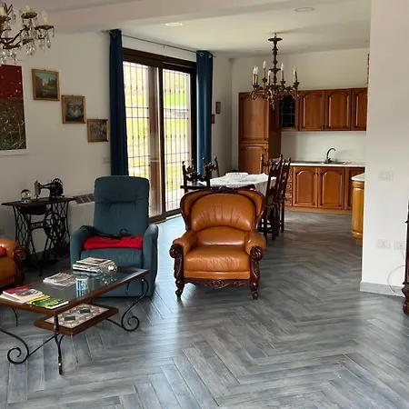 Lo Specchio Di Alice Apartment *