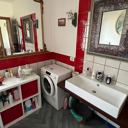 Lo Specchio Di Alice Apartment